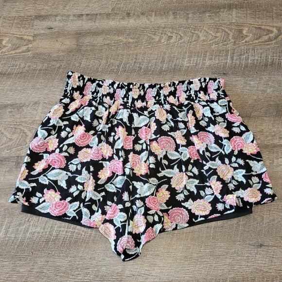 TORRID | Floral Shorts | Sz. 1X - Picture 4 of 4
